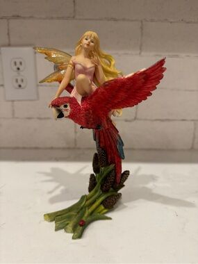 Faerie Glen Lubamuse FGP8848 Parrot  Munro Limited Edition Rare